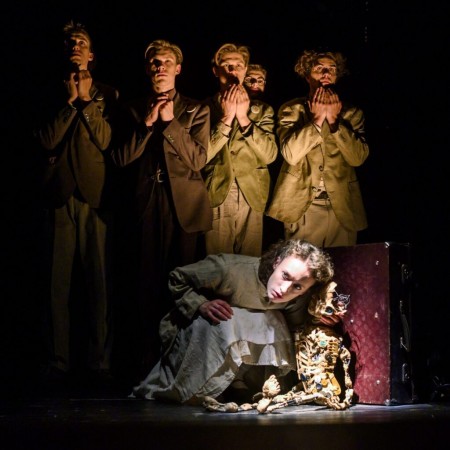 „Išeities taškas“ – proga pamatyti apie ką kalba Lietuvos ateities teatro kūrėjų karta